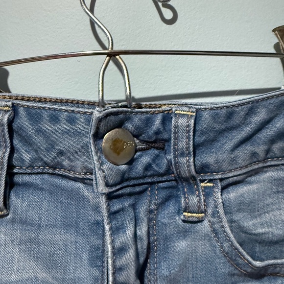 American Eagle Outfitters Light Blue Frayed Jean Shorts - Picture 5 of 10